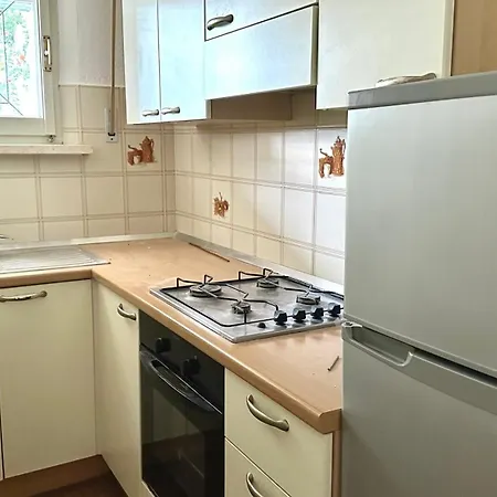 N107 - Numana, Con Giardino * 努马纳