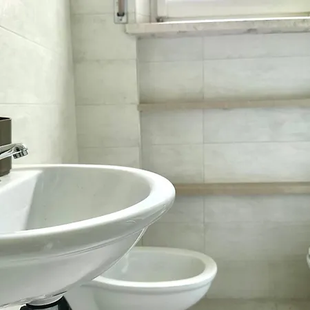 N107 - Numana, Con Giardino דירה נומאנה